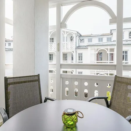 672, Seepark Apartment
